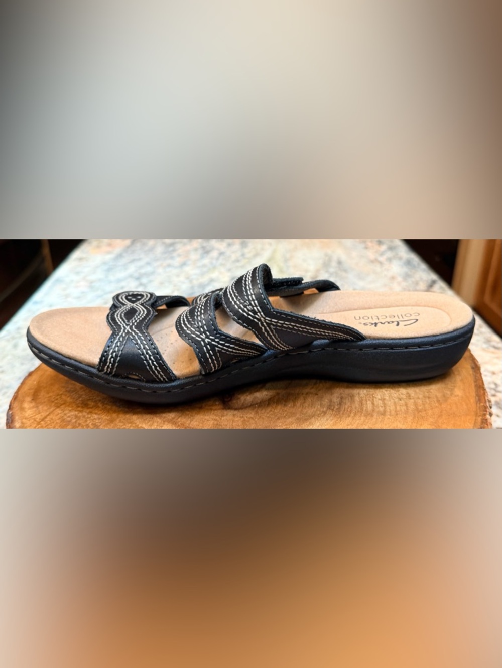 Clarks Leisa Collection Sandals  8 Leather Adjustable Velcro Comfort Slides - Picture 3 of 10